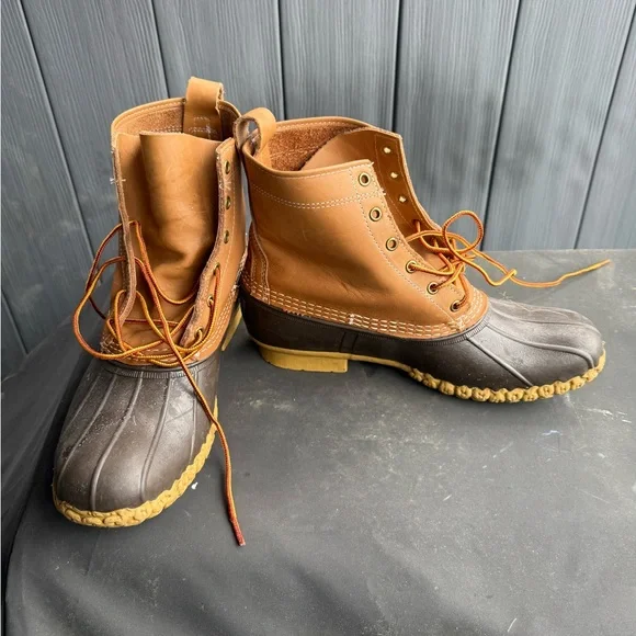 L.L. Bean Brown and Tan Rain & Snow Boots LL Bean Boots Duck Boot 6M Women Snow Rain Boot Navy Blue  main image 3